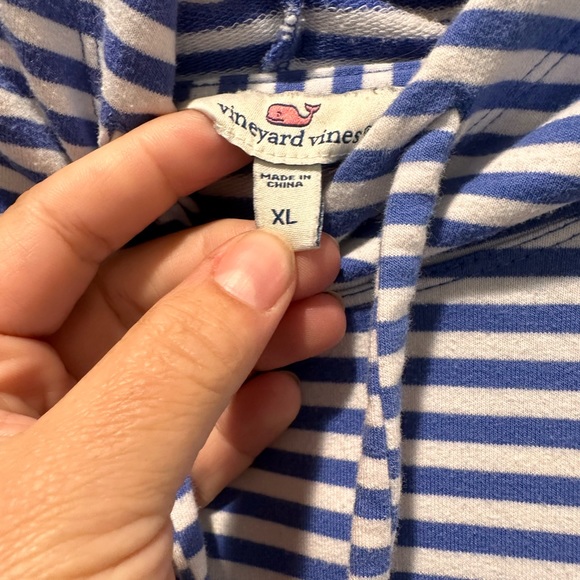 Vineyard Vines hoodie, XL - Picture 3 of 7